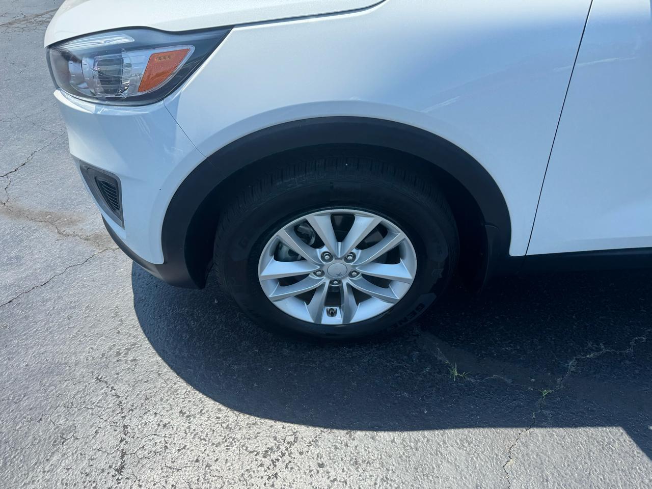 Kia Sorento FWD 4dr 2.4L LX 2016