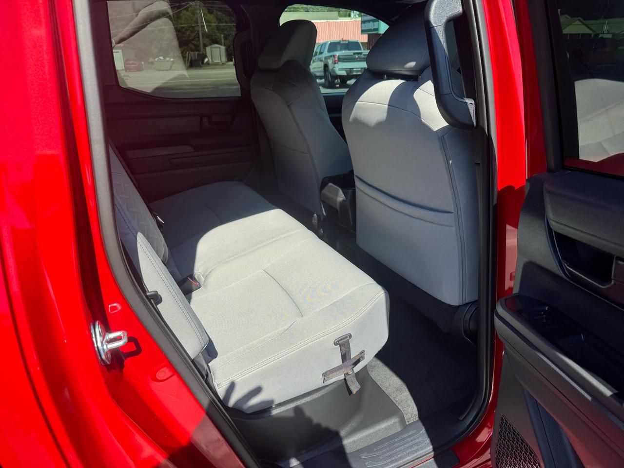 Toyota Tacoma 4WD SR5 Double Cab 6' Bed AT (Natl) 2025
