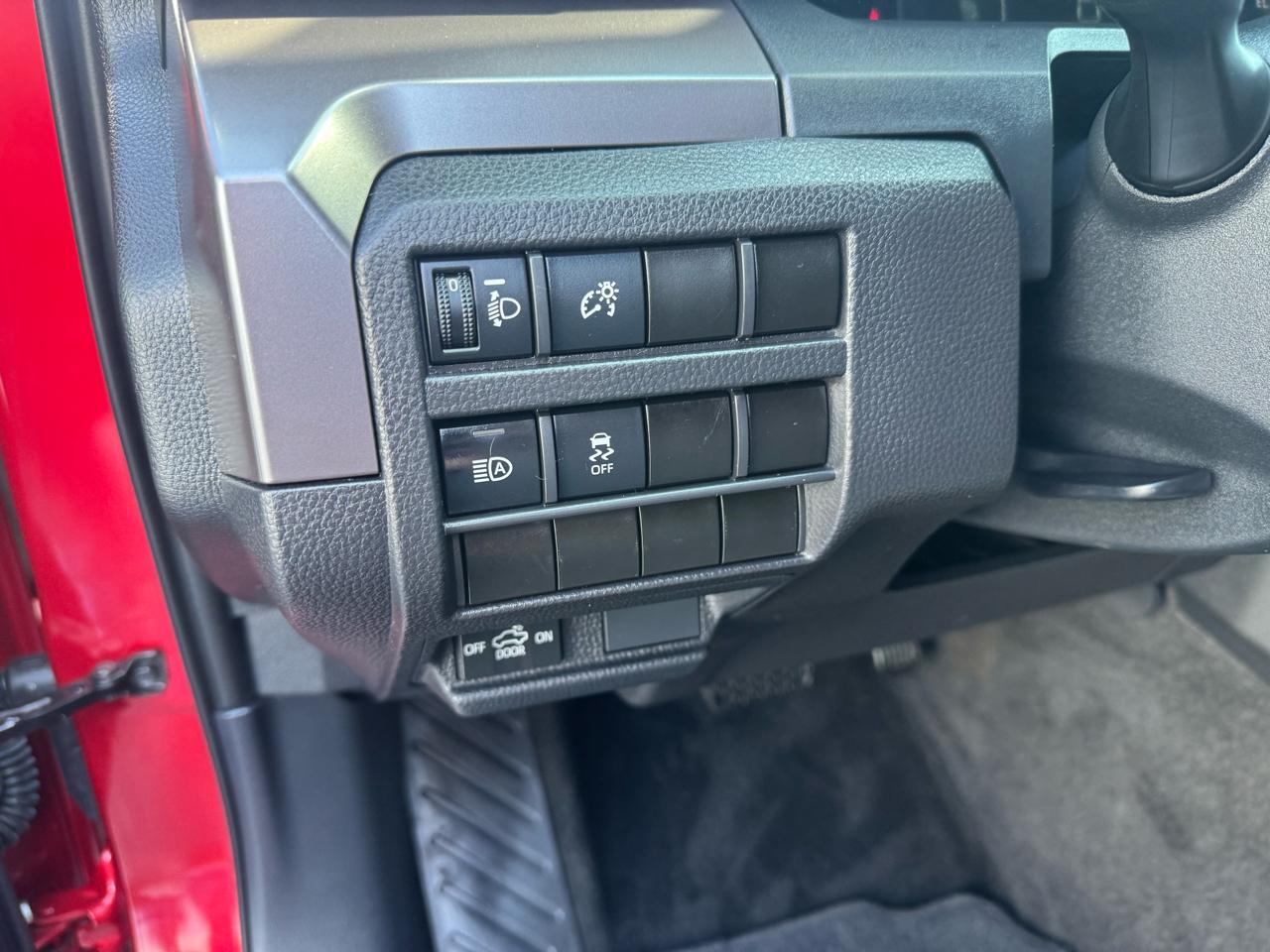Toyota Tacoma 4WD SR5 Double Cab 6' Bed AT (Natl) 2025