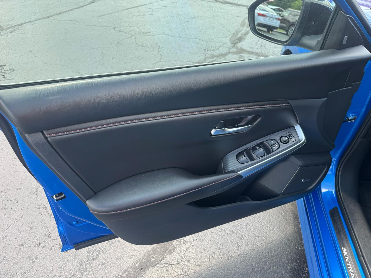 Nissan Sentra SR CVT 2025