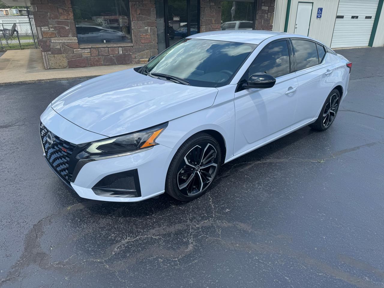 Nissan Altima SR FWD 2025