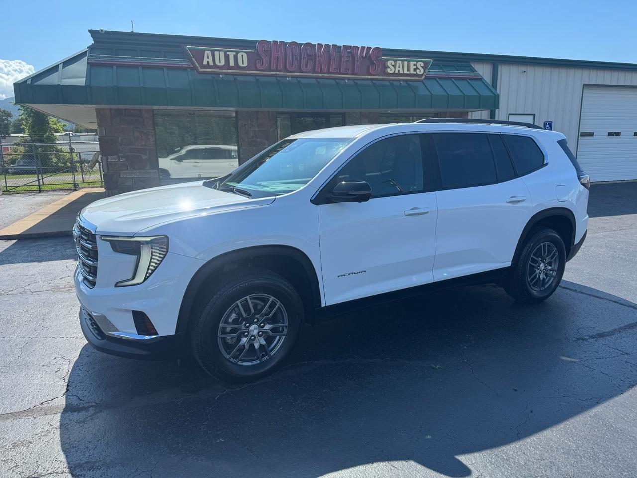 2025 GMC Acadia FWD 4dr Elevation