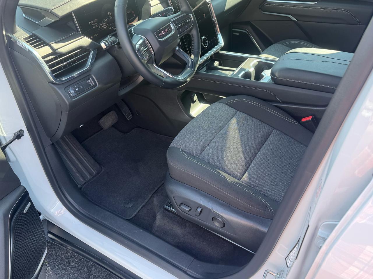 GMC Acadia FWD 4dr Elevation 2025