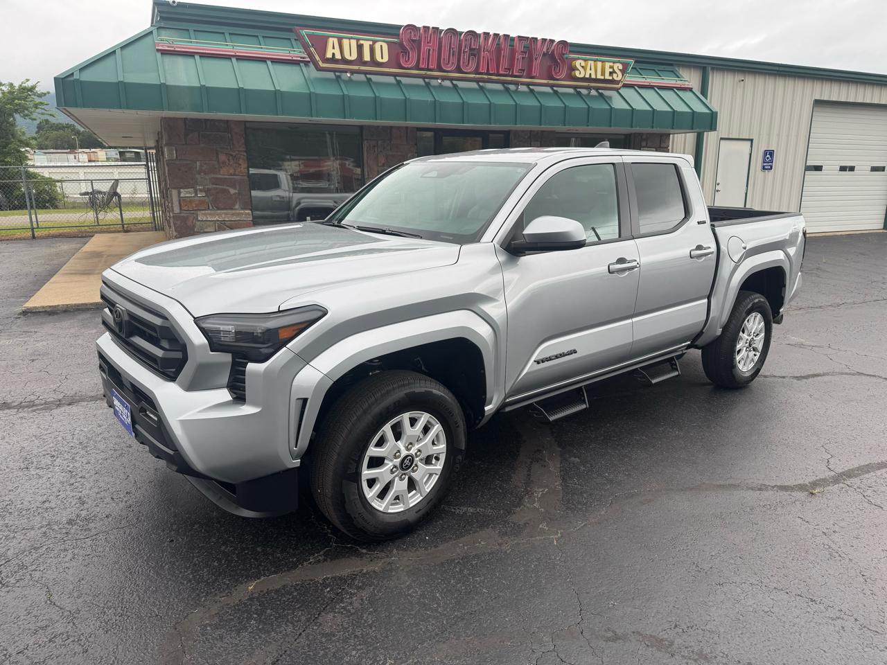2026 Toyota Tacoma 4WD SR5 Double Cab 5' Bed V6 AT (Natl)