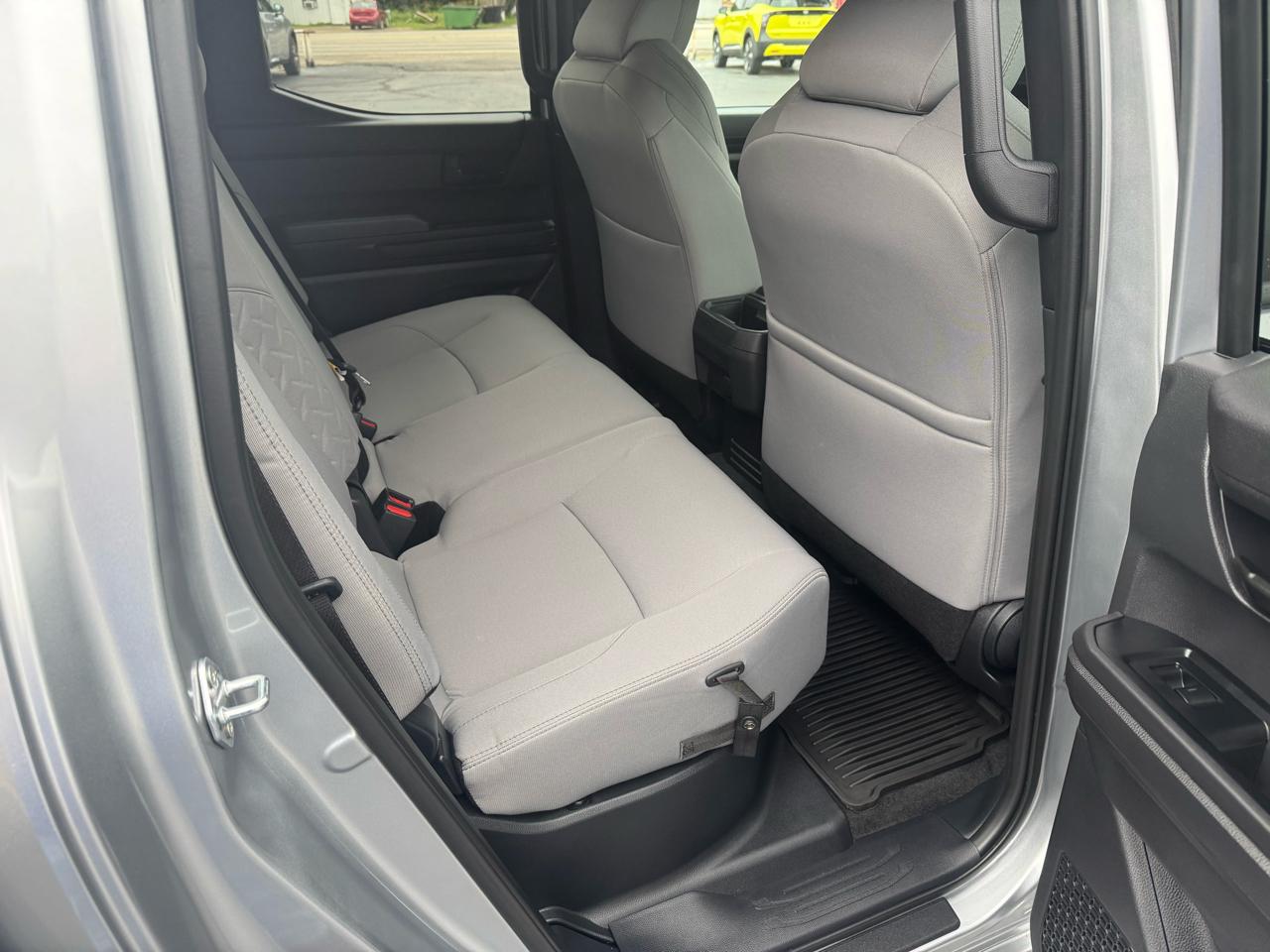 Toyota Tacoma 4WD SR5 Double Cab 5' Bed V6 AT (Natl) 2026
