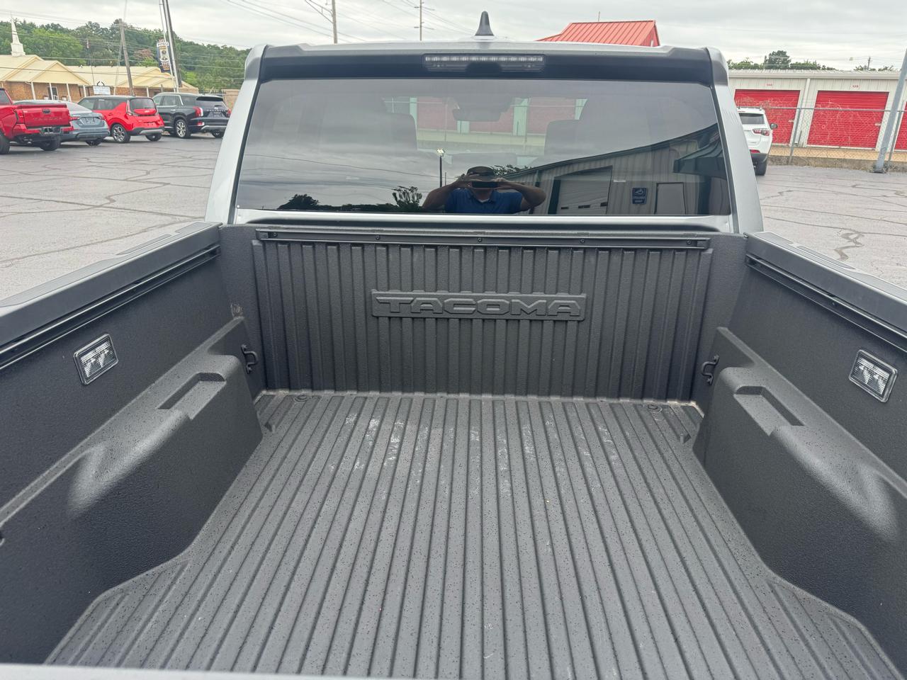 Toyota Tacoma 4WD SR5 Double Cab 5' Bed V6 AT (Natl) 2026