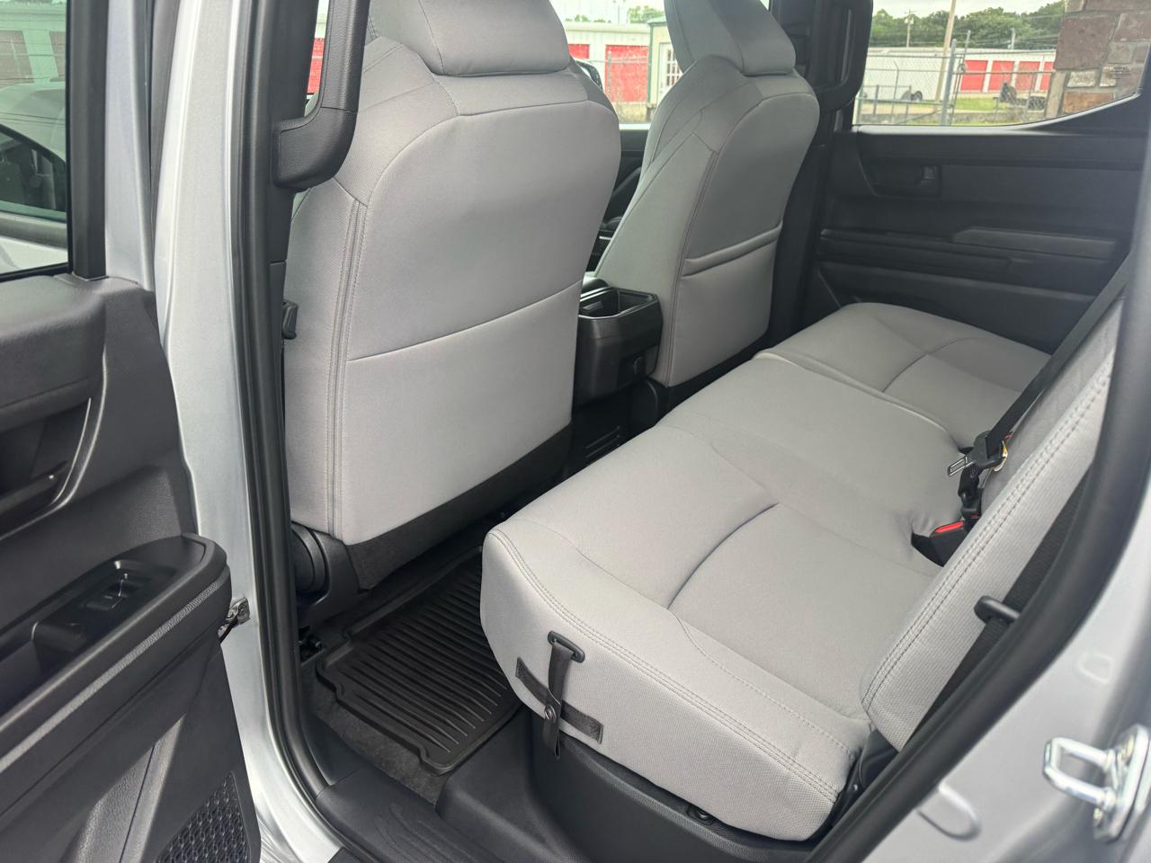 Toyota Tacoma 4WD SR5 Double Cab 5' Bed V6 AT (Natl) 2026