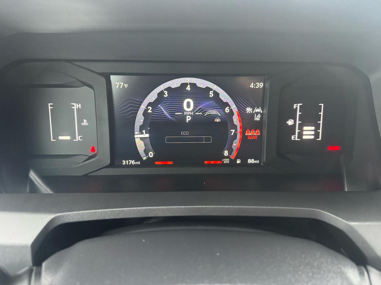 Toyota Tacoma 4WD SR5 Double Cab 5' Bed V6 AT (Natl) 2026