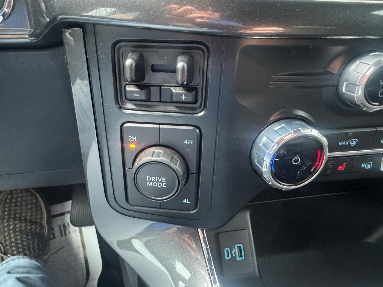 Ford F-150 XLT 4WD SuperCrew 5.5' Box 2023