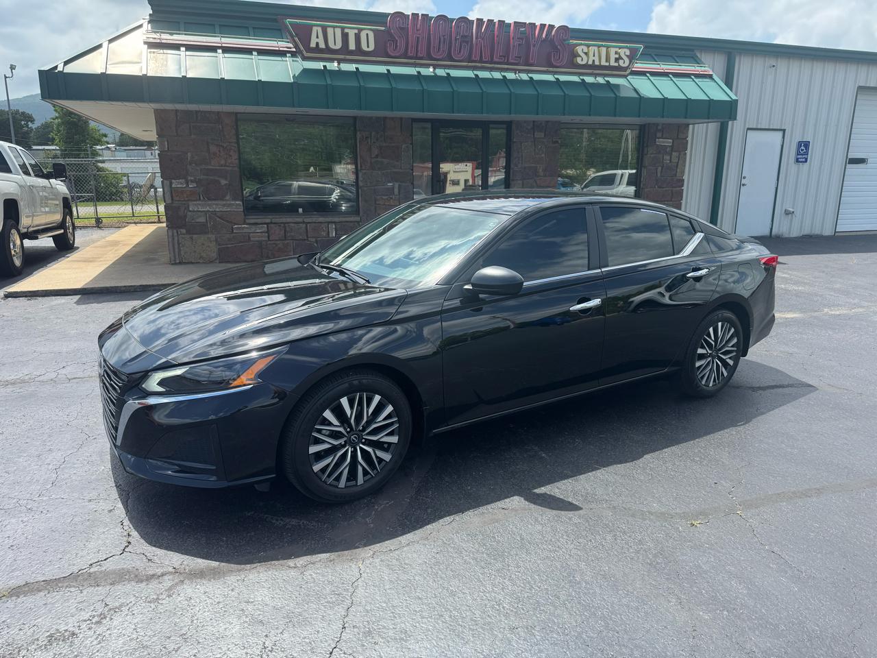 2025 Nissan Altima SV FWD