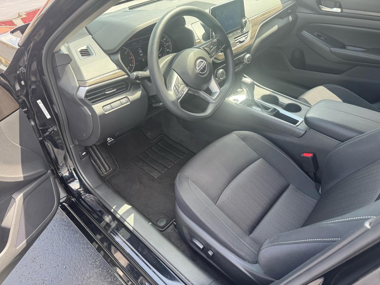Nissan Altima SV FWD 2025