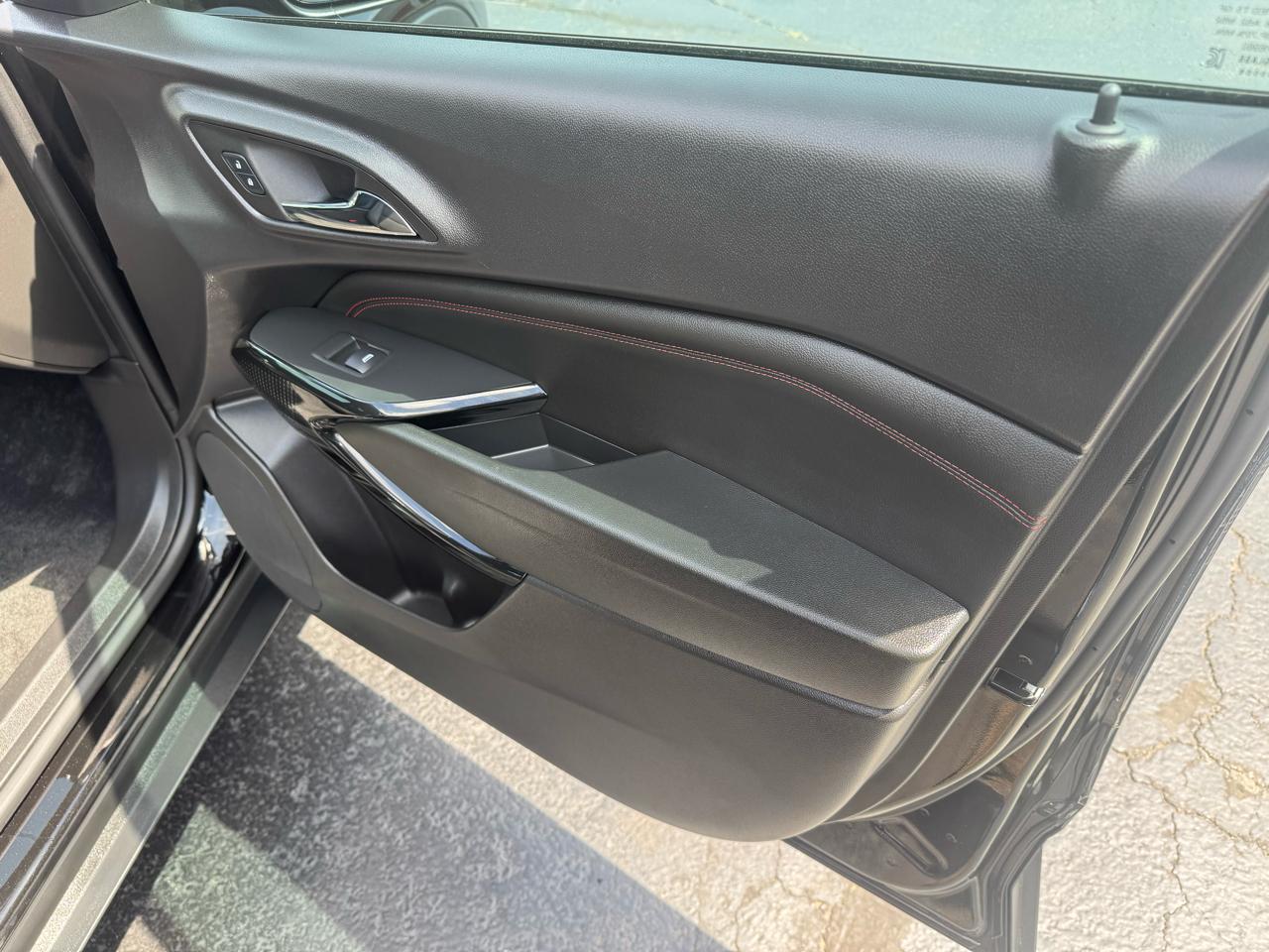 Chevrolet Trax FWD 4dr 2RS 2025