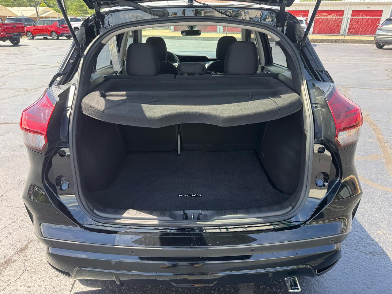 Nissan Kicks SV FWD 2024
