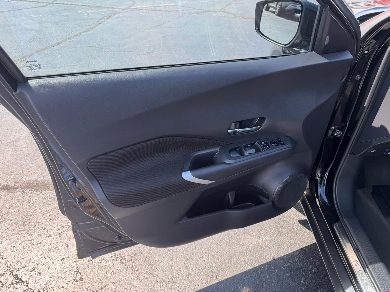 Nissan Kicks SV FWD 2024