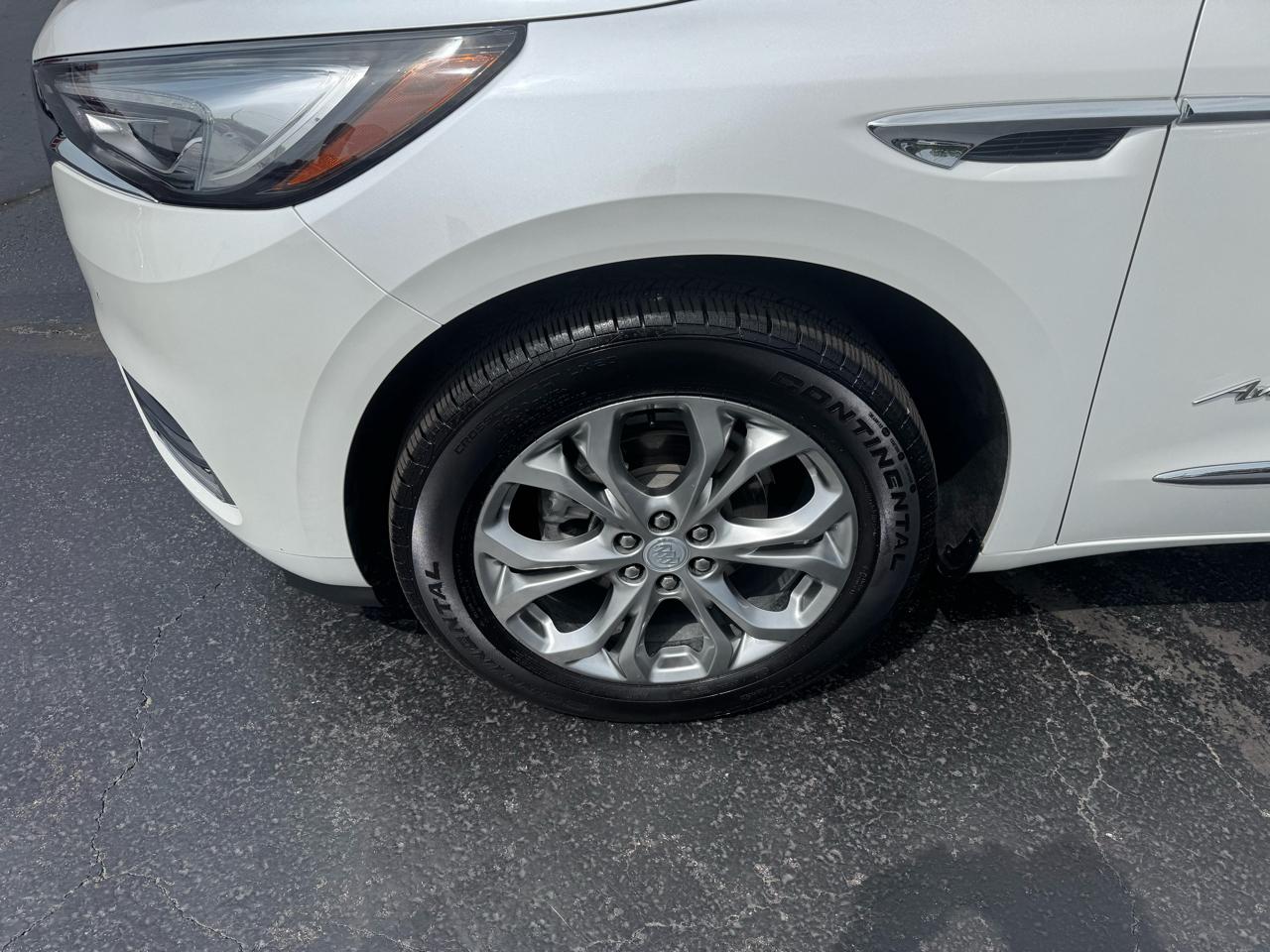 Buick Enclave FWD 4dr Avenir 2021