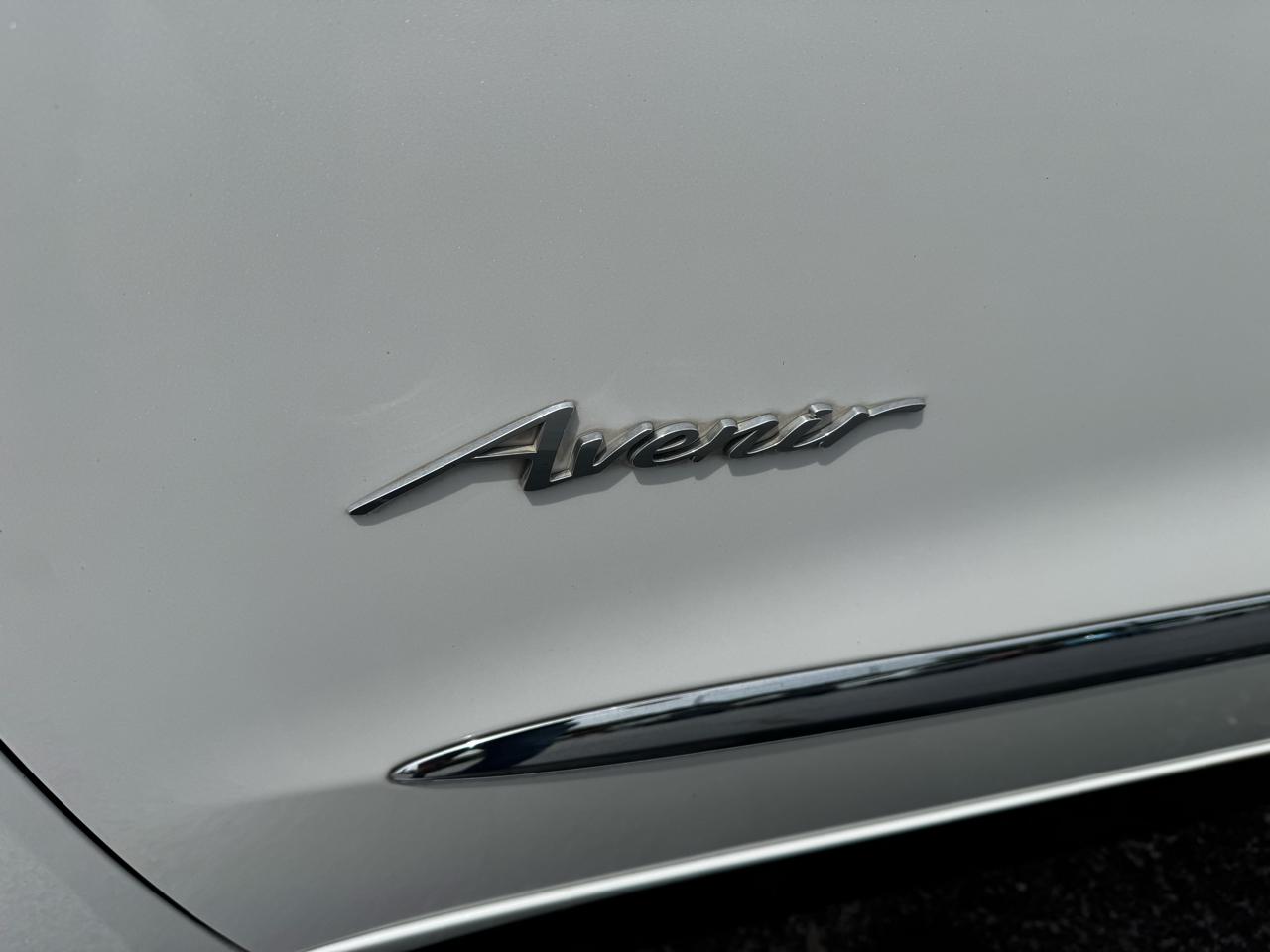Buick Enclave FWD 4dr Avenir 2021
