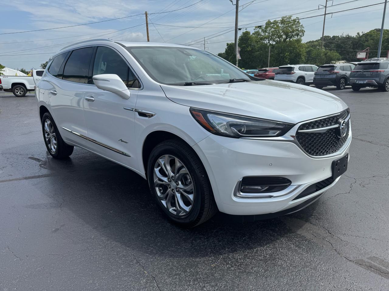 Buick Enclave FWD 4dr Avenir 2021