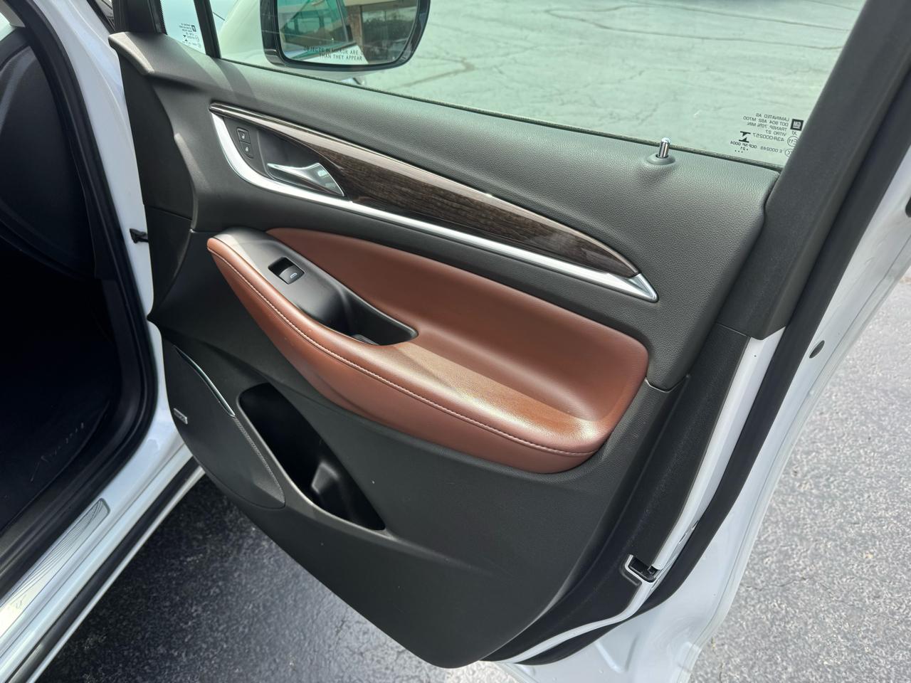 Buick Enclave FWD 4dr Avenir 2021