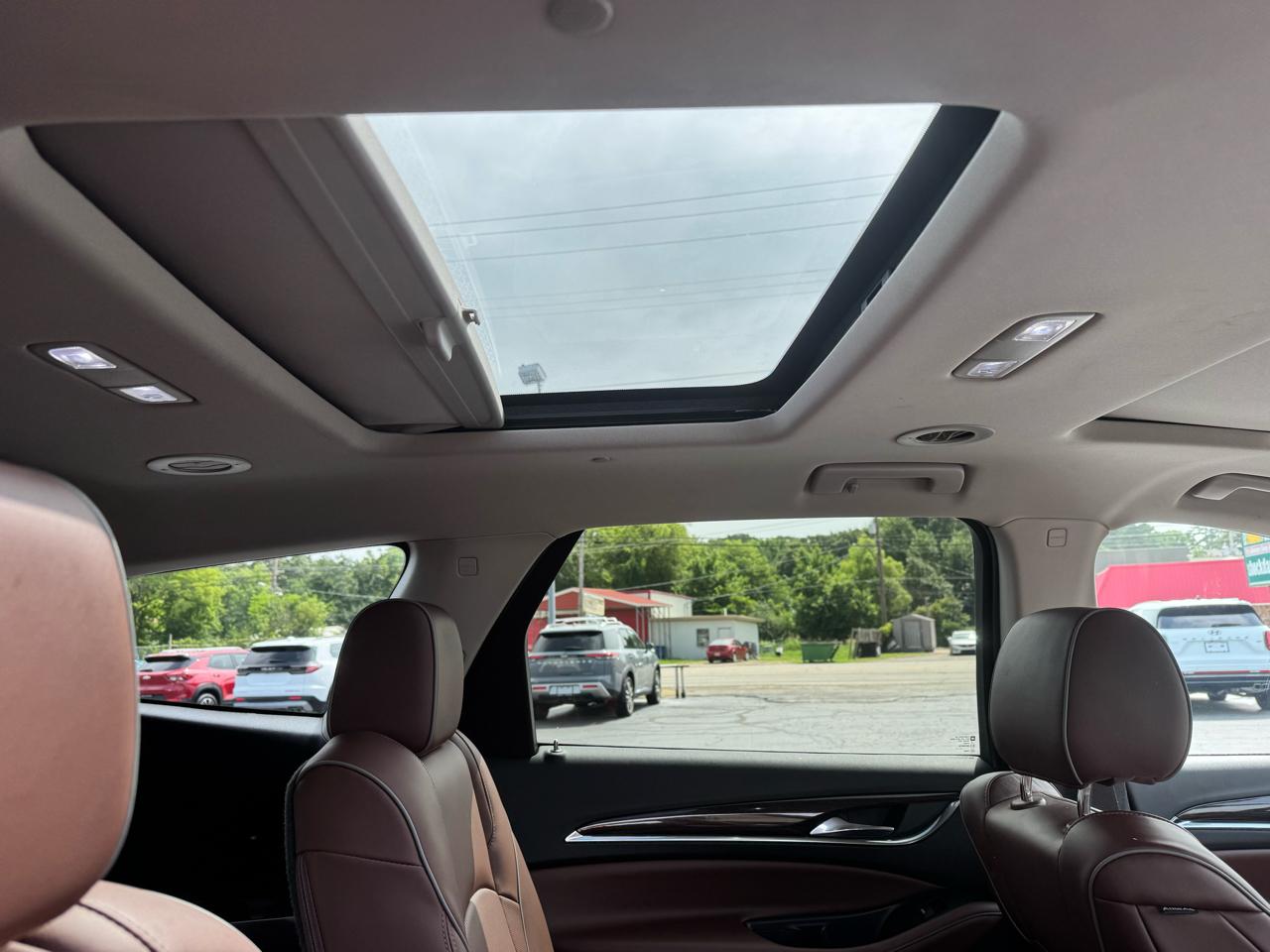 Buick Enclave FWD 4dr Avenir 2021