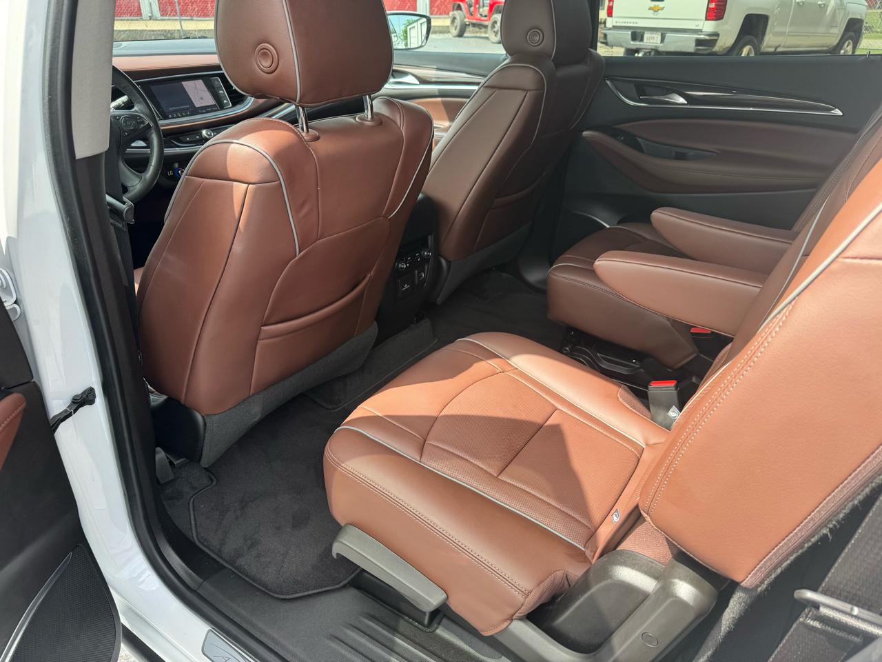 Buick Enclave FWD 4dr Avenir 2021