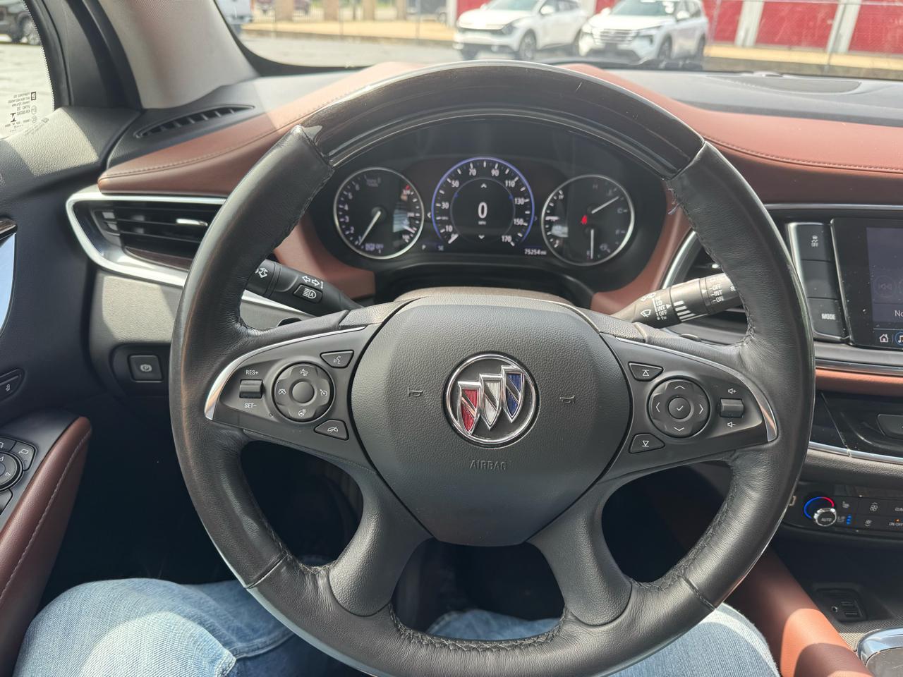 Buick Enclave FWD 4dr Avenir 2021