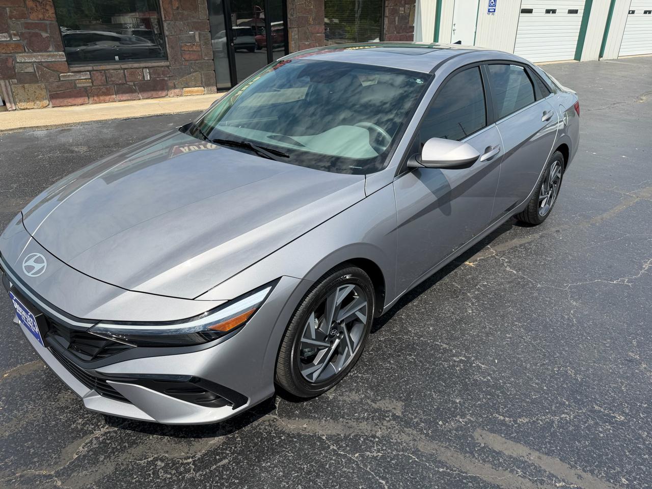 Hyundai Elantra SEL Convenience IVT 2025