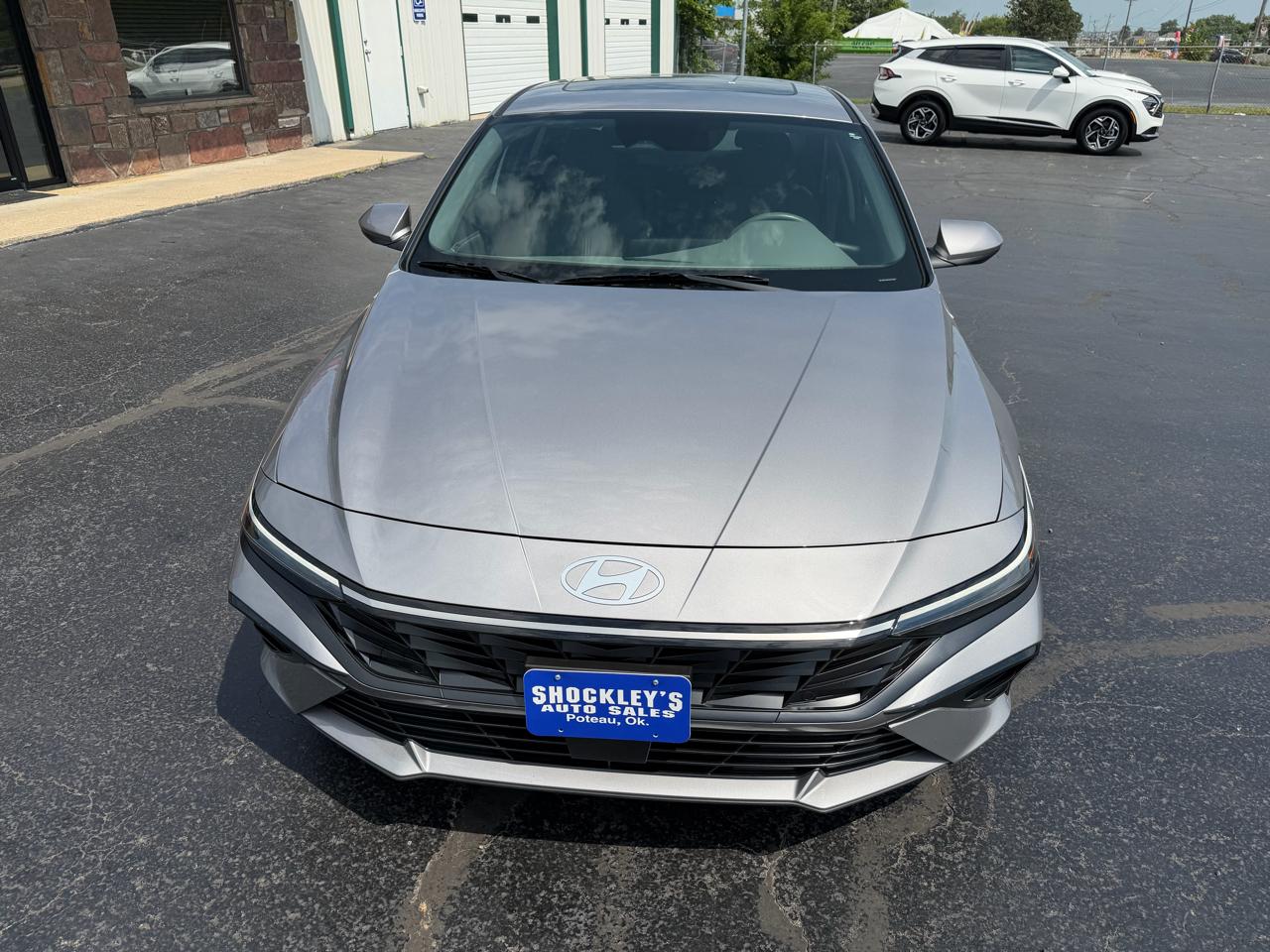 Hyundai Elantra SEL Convenience IVT 2025