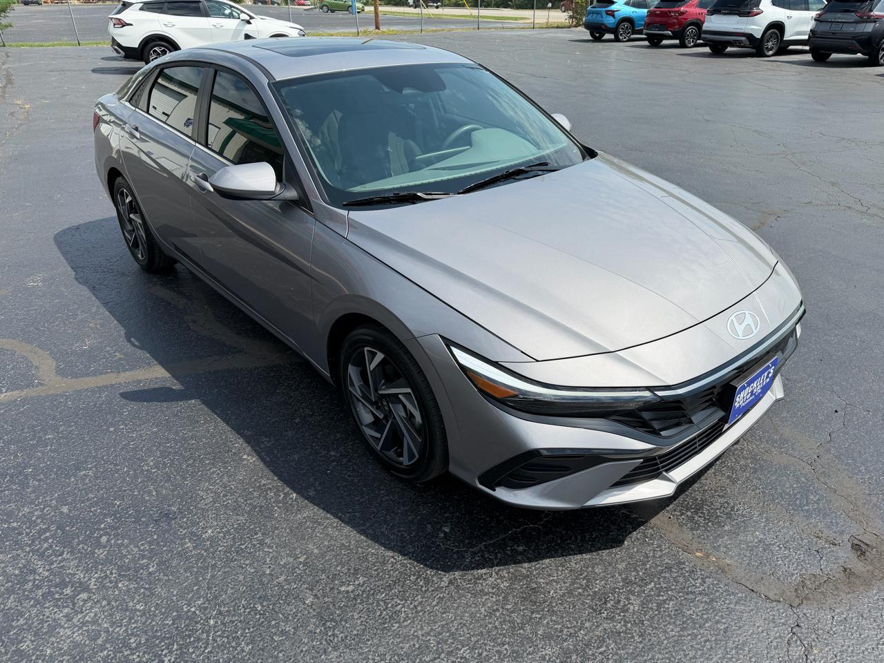 Hyundai Elantra SEL Convenience IVT 2025