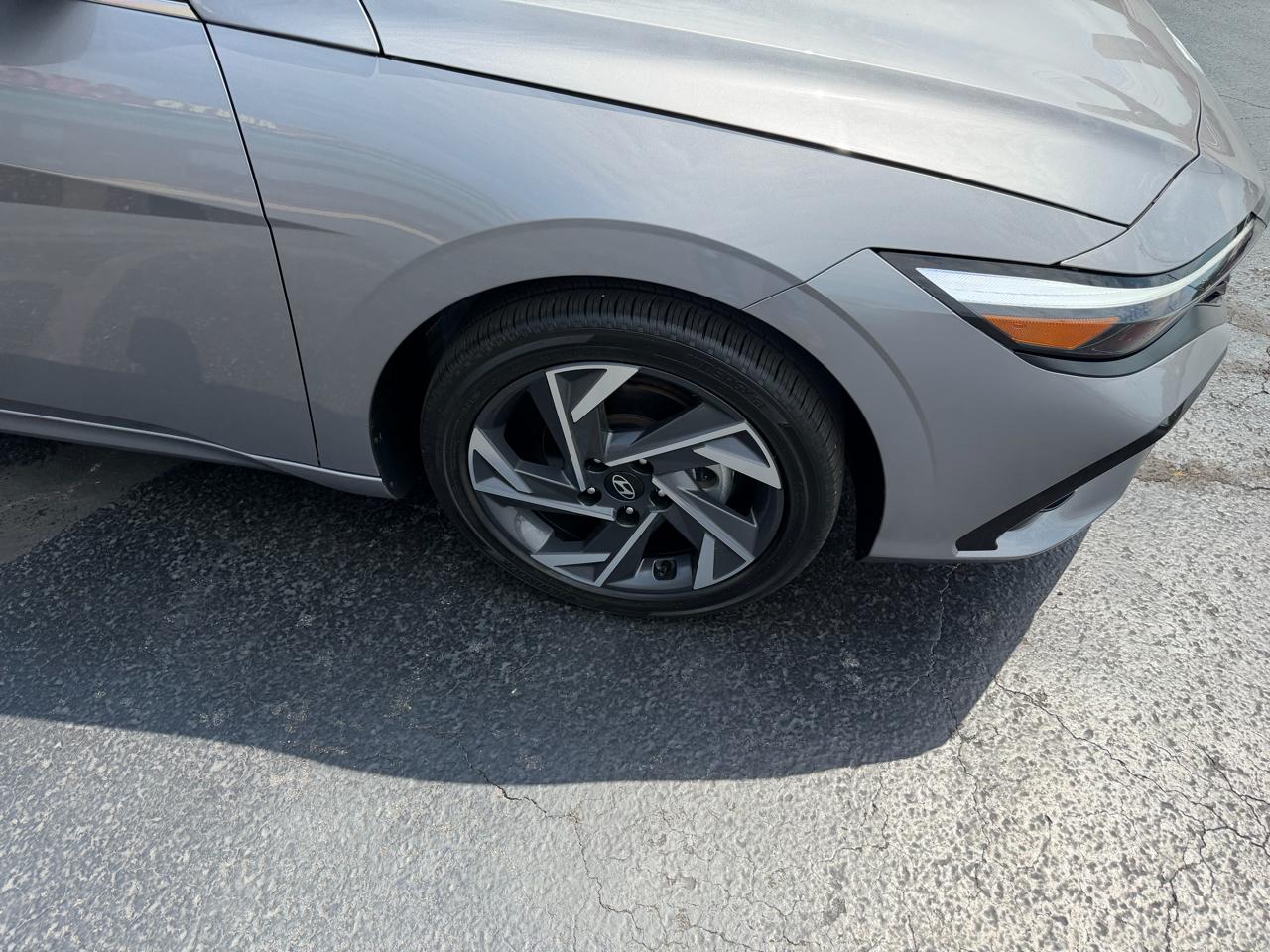 Hyundai Elantra SEL Convenience IVT 2025