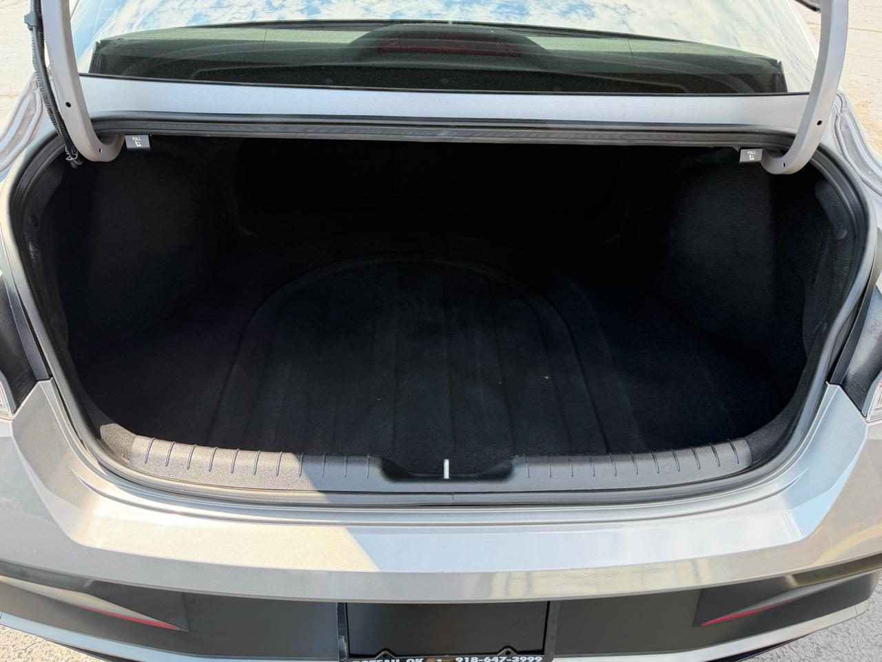 Hyundai Elantra SEL Convenience IVT 2025