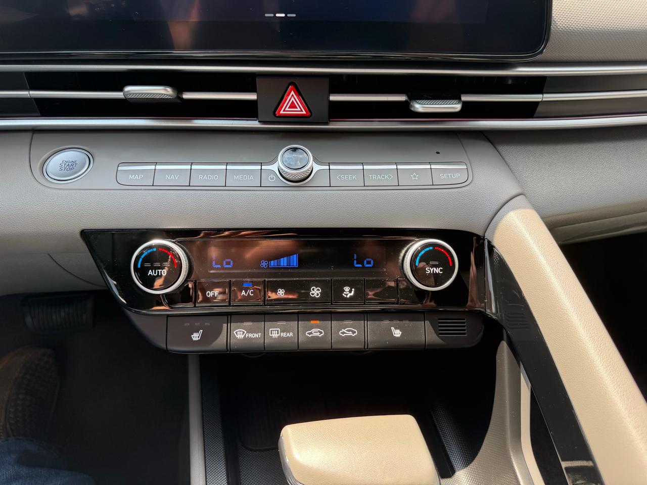 Hyundai Elantra SEL Convenience IVT 2025
