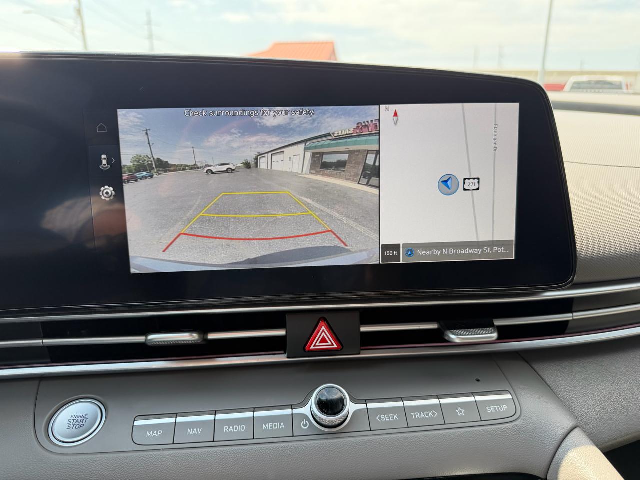 Hyundai Elantra SEL Convenience IVT 2025