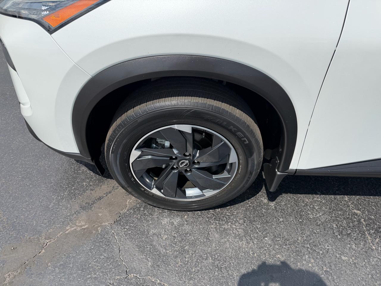 Nissan Rogue FWD SV 2024