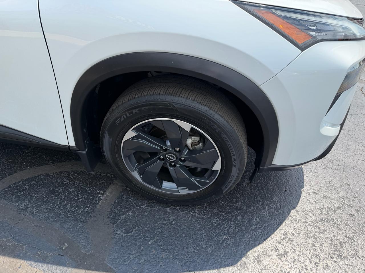 Nissan Rogue FWD SV 2024