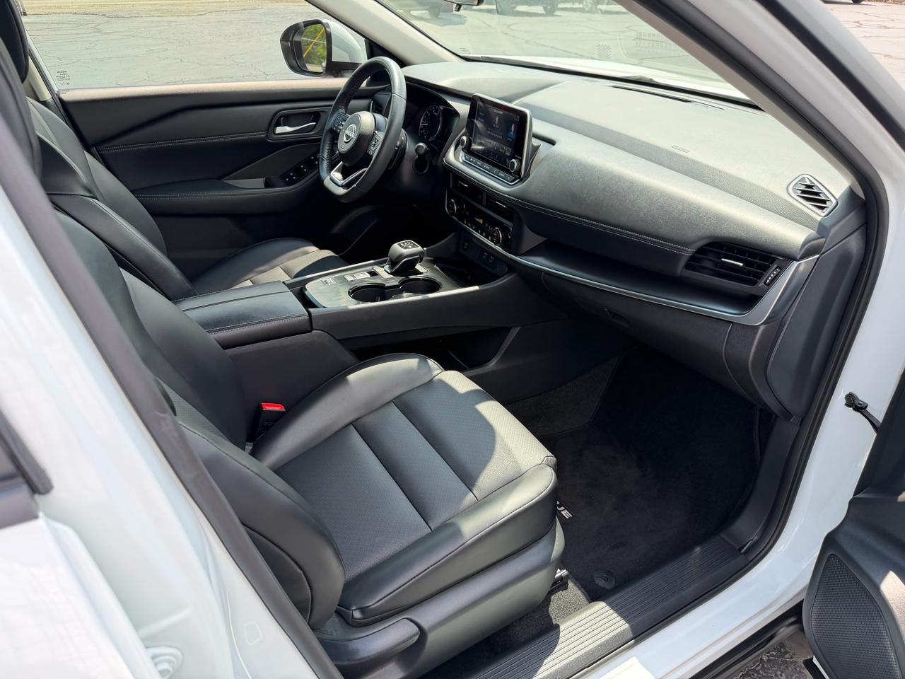 Nissan Rogue FWD SV 2024