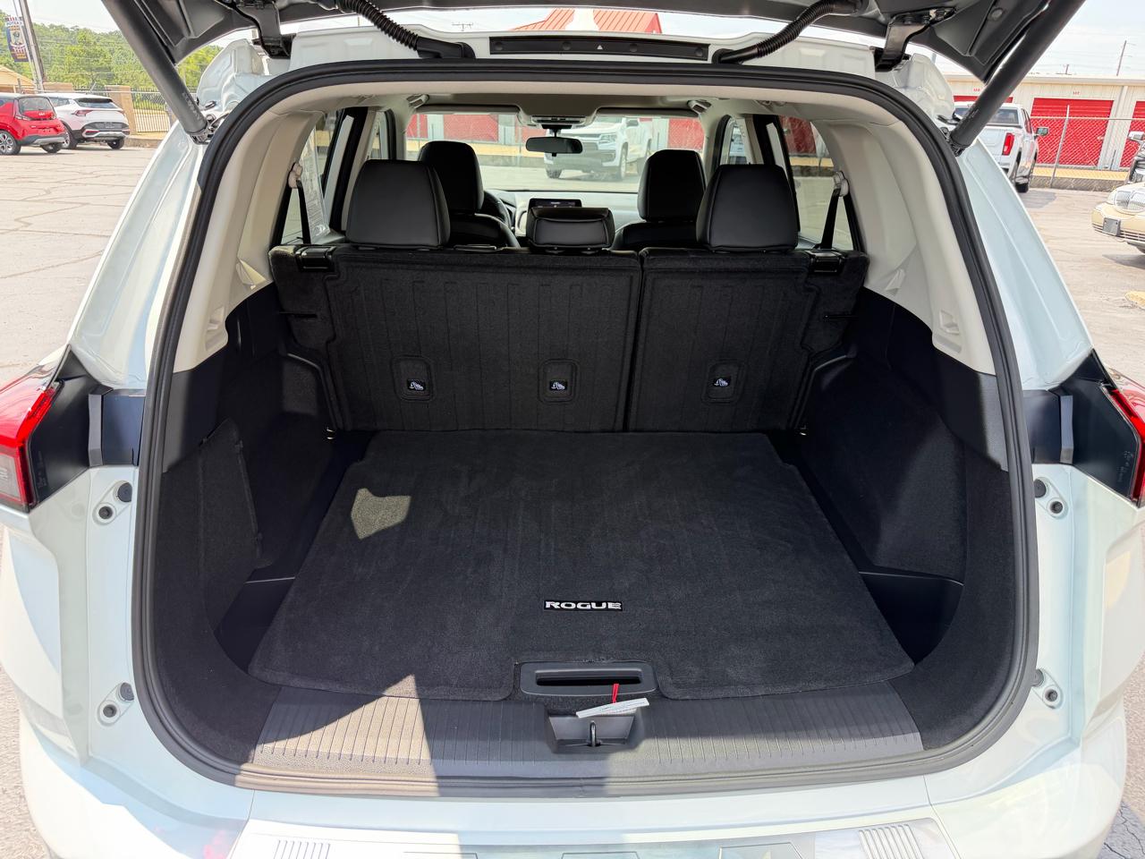 Nissan Rogue FWD SV 2024