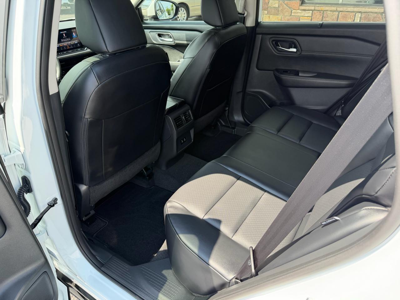 Nissan Rogue FWD SV 2024