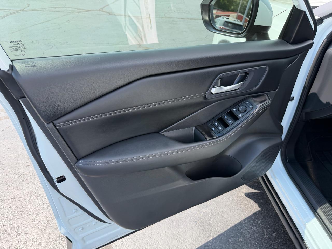 Nissan Rogue FWD SV 2024