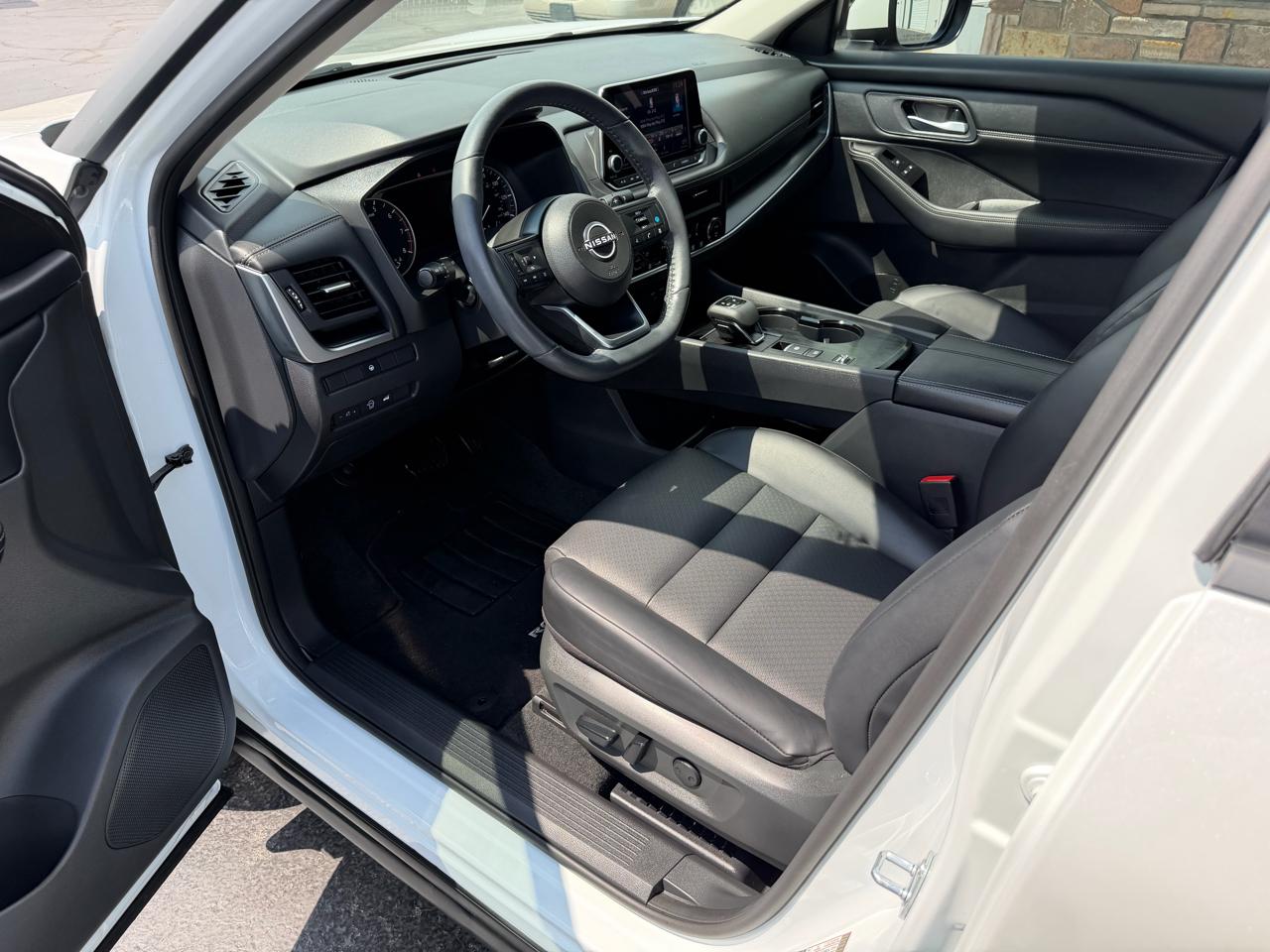Nissan Rogue FWD SV 2024