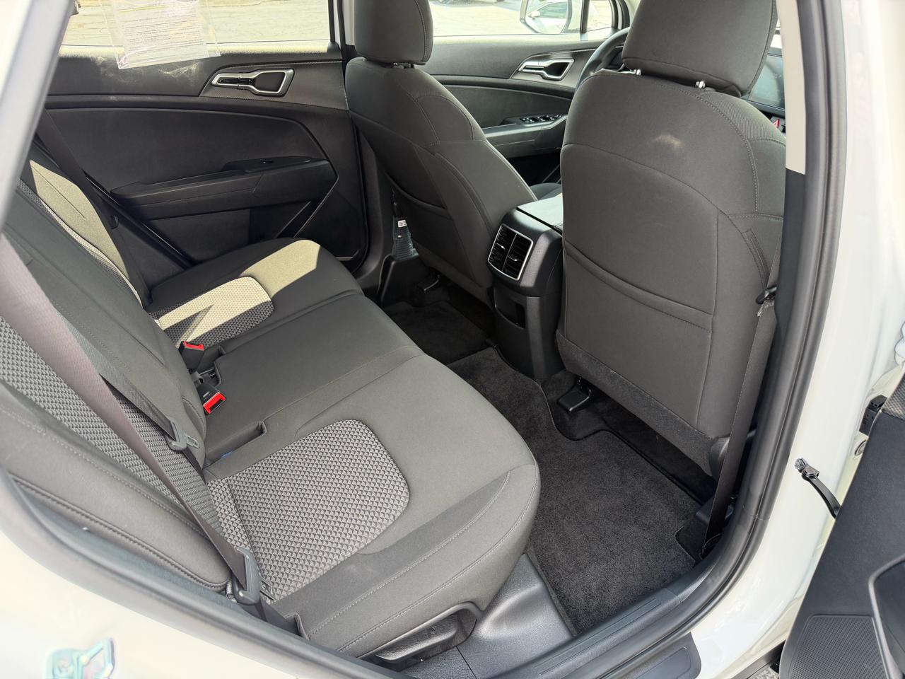 Kia Sportage LX FWD 2025