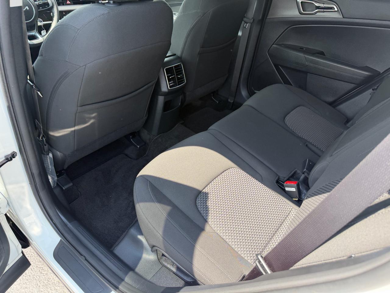 Kia Sportage LX FWD 2025