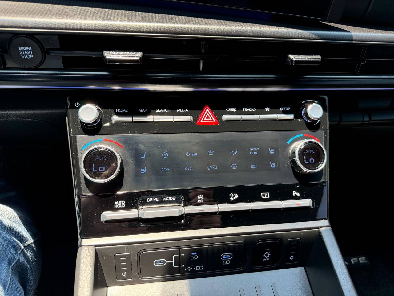 Hyundai Santa Fe Calligraphy FWD 2025