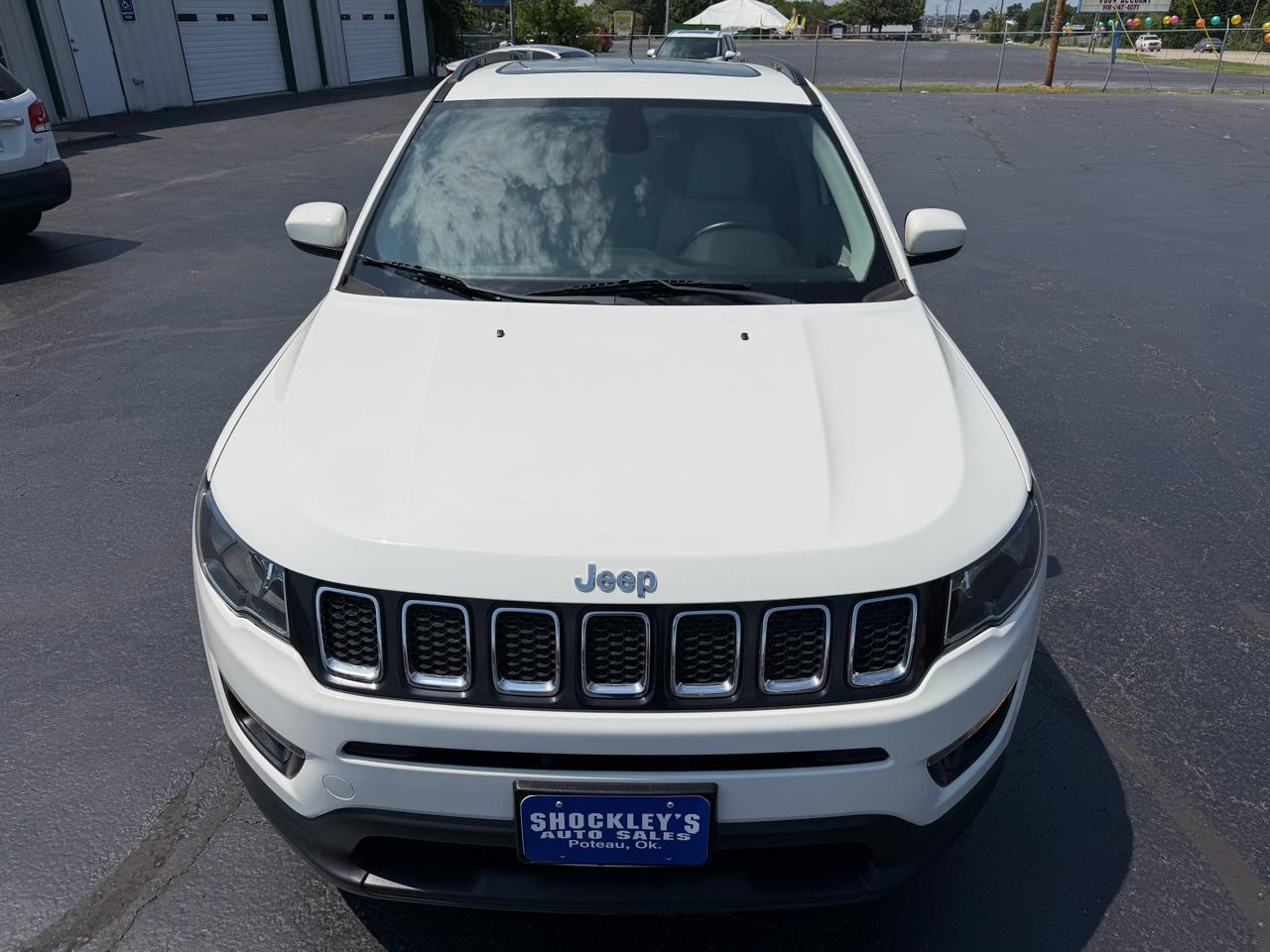 Jeep Compass Latitude w/Sun/Wheel Pkg FWD 2019