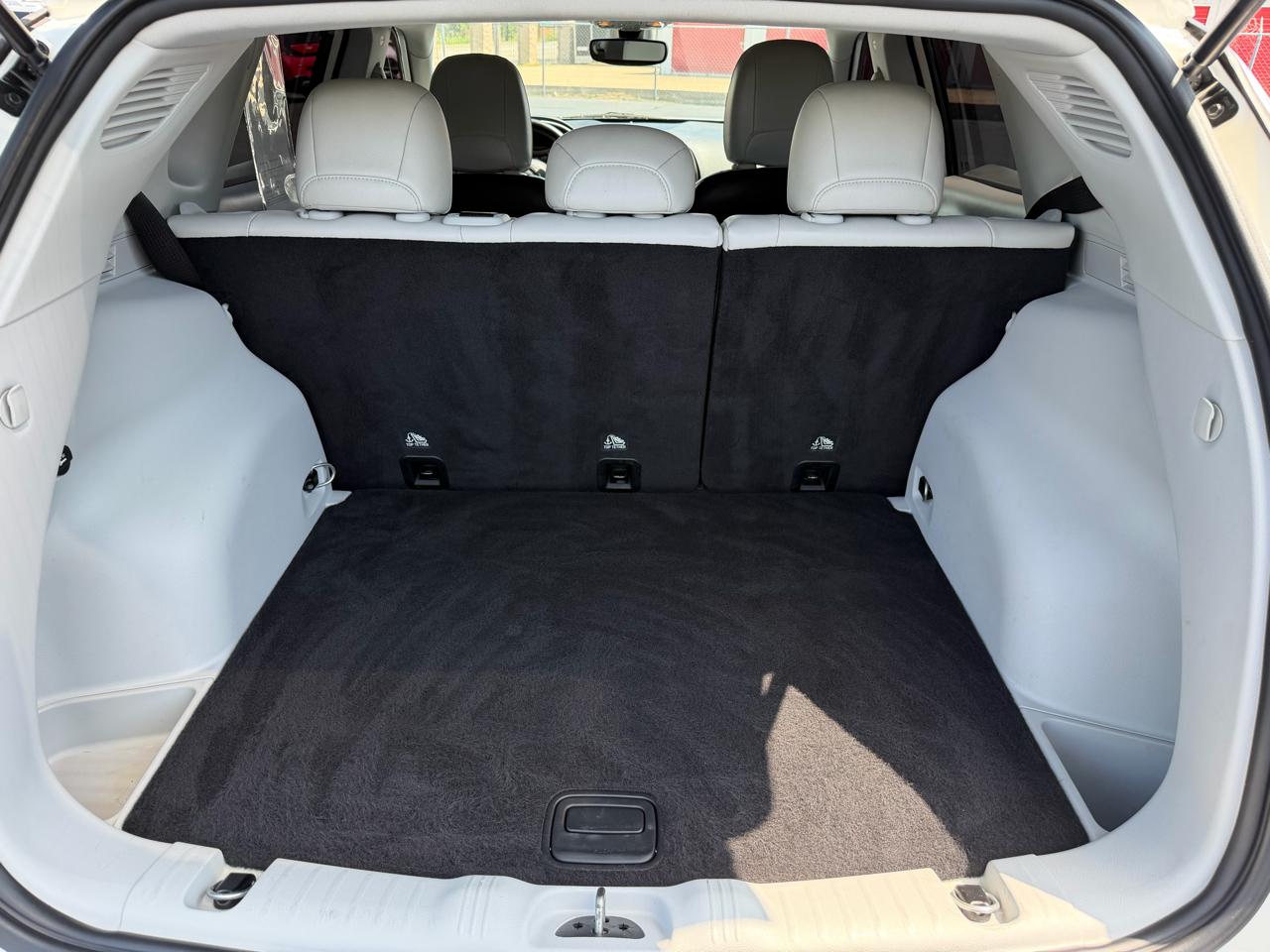Jeep Compass Latitude w/Sun/Wheel Pkg FWD 2019