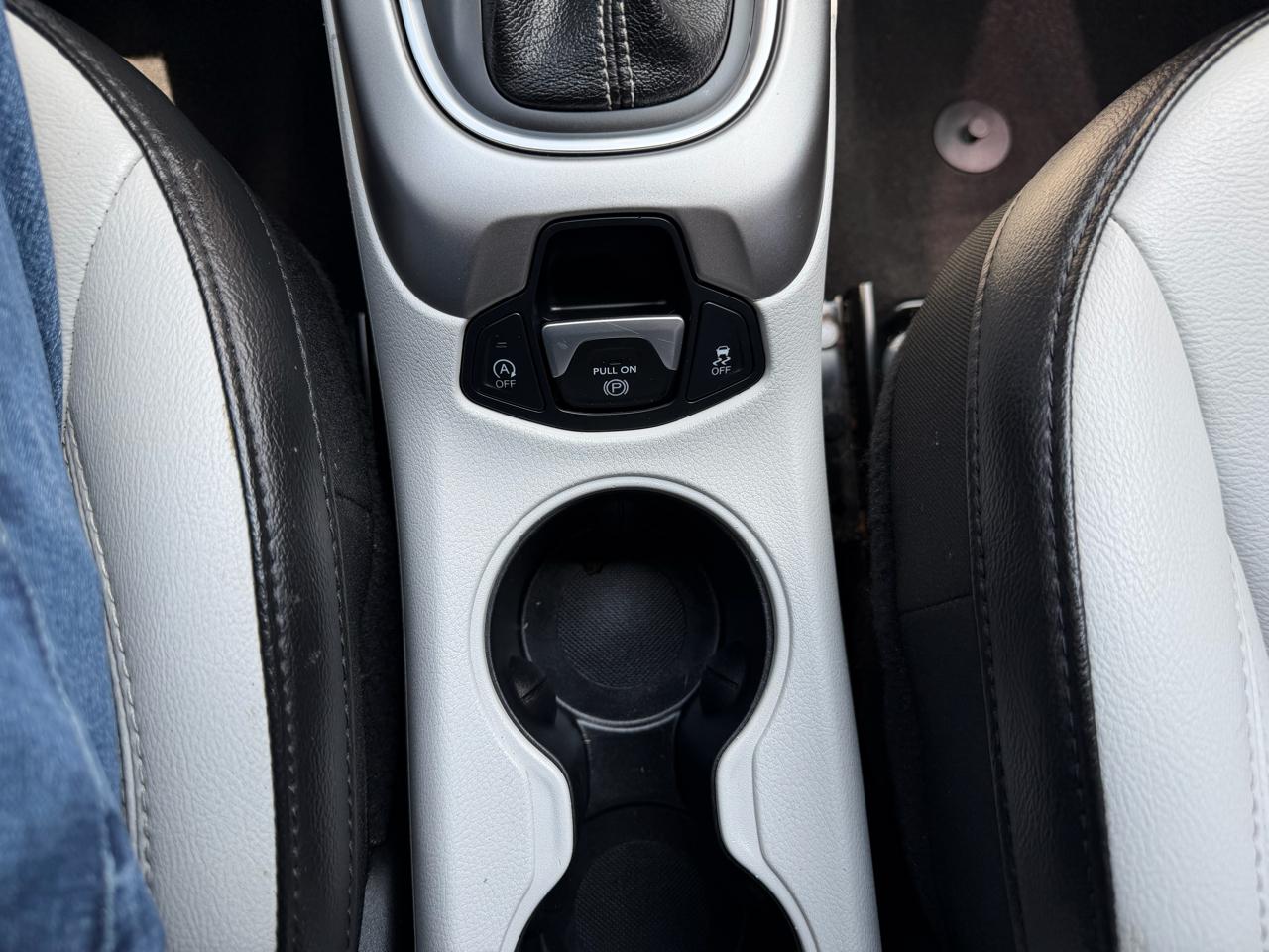 Jeep Compass Latitude w/Sun/Wheel Pkg FWD 2019