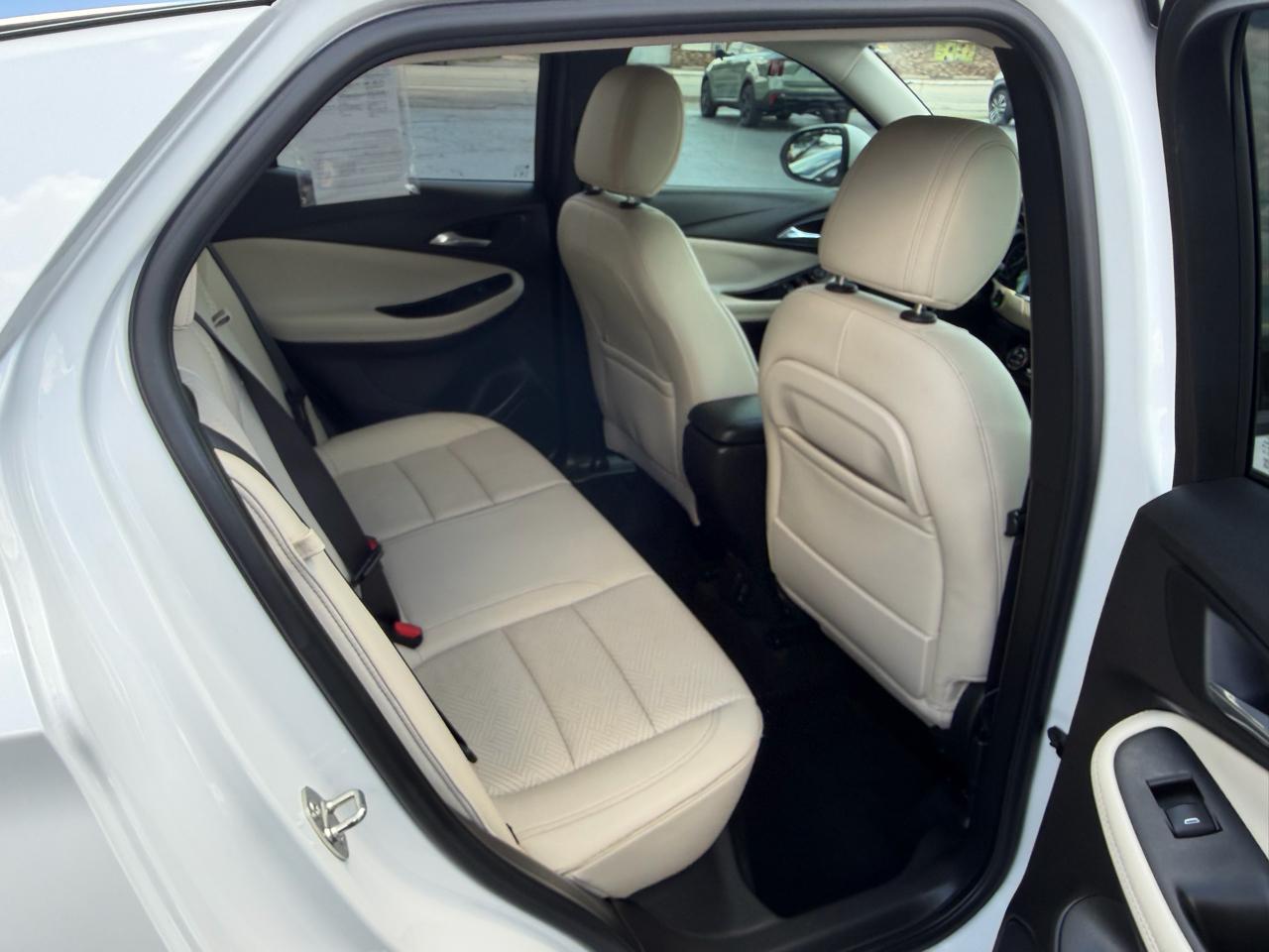 Buick Encore GX FWD 4dr Essence 2021