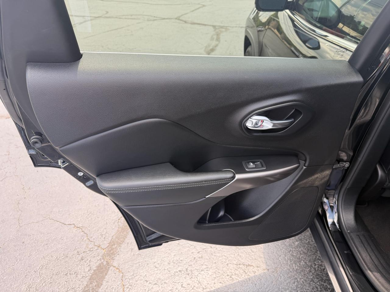 Jeep Cherokee Limited FWD 2019