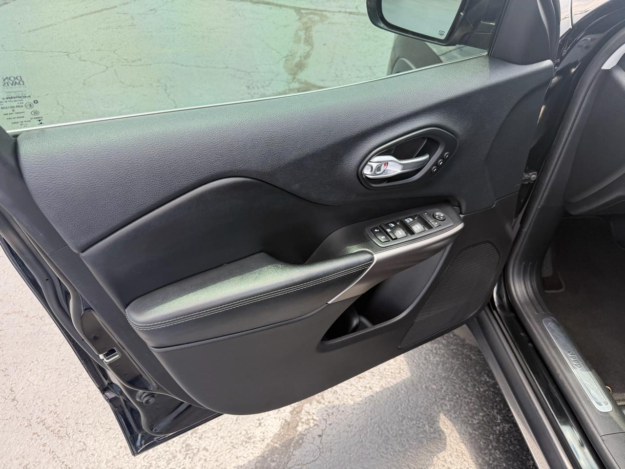 Jeep Cherokee Limited FWD 2019