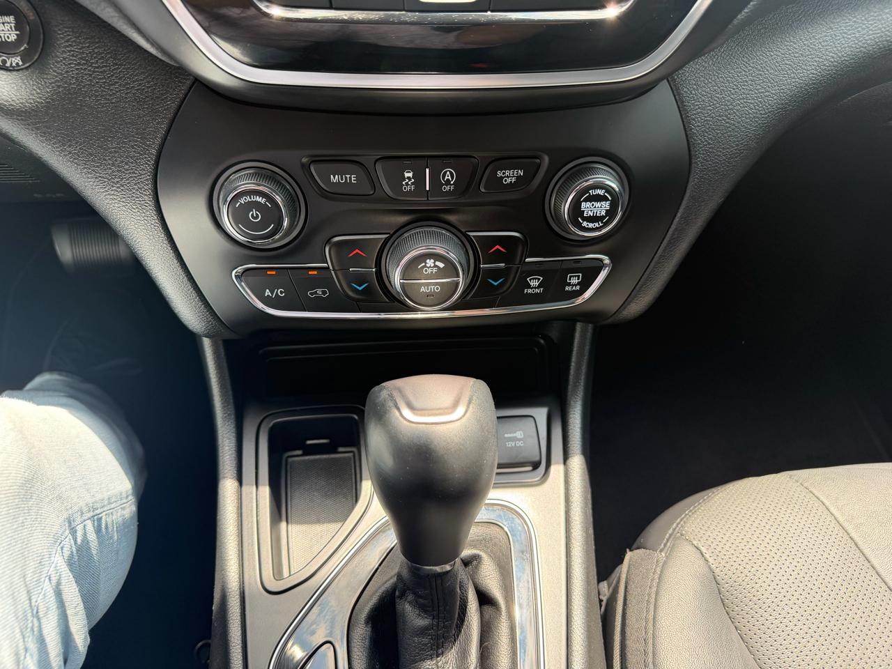 Jeep Cherokee Limited FWD 2019