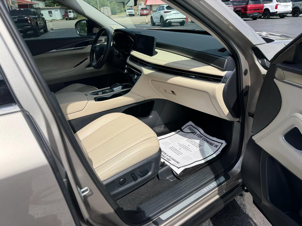 Infiniti QX60 LUXE FWD 2024